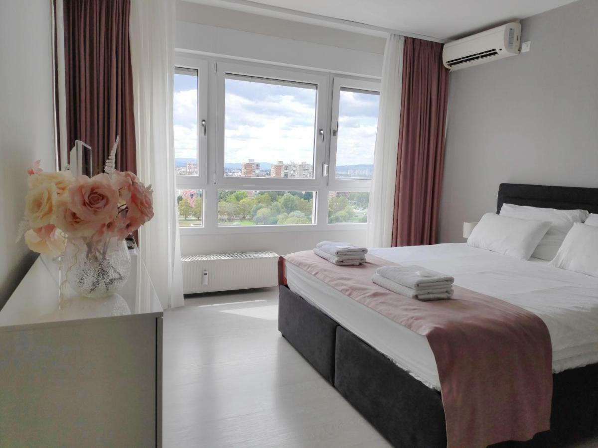 Penthouse “Sky 16” Studio Apartment Ζάγκρεμπ Εξωτερικό φωτογραφία